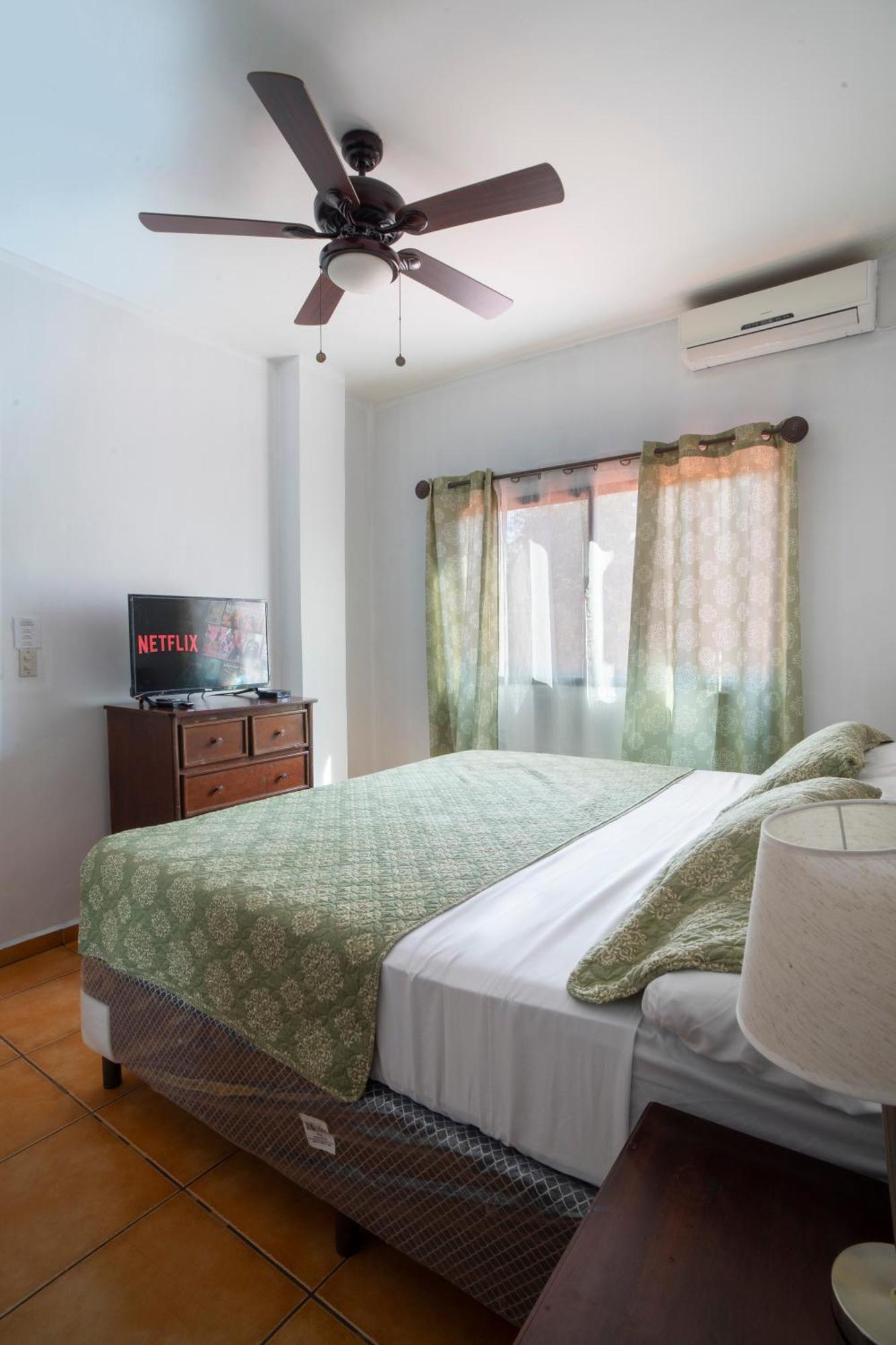 Apart Hotel La Trejo 圣佩德罗苏拉 外观 照片